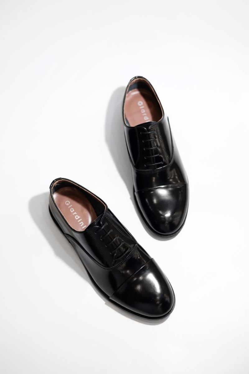 Туфлі NV шкіряні чорні 03P фото